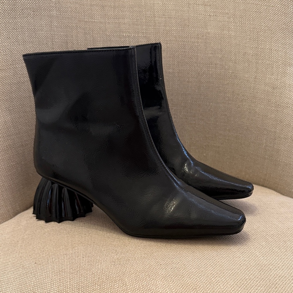 Ninety Union Elegant Black Ankle Boots